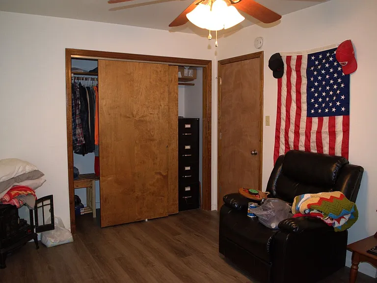302 Oak St #B — Photo 10