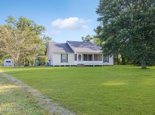 433 Lopez Rd, Washington, LA 70589