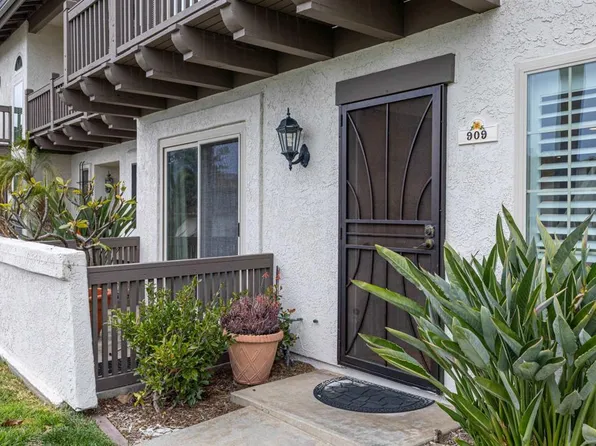 909 Hickory Ct, Carlsbad, CA 92011