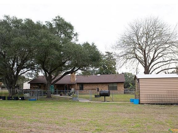 5th image of 904 Carroll Dr