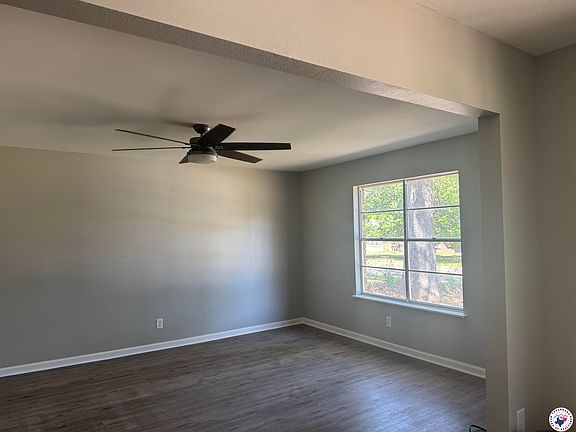 4th image of 444 Carroll Ave