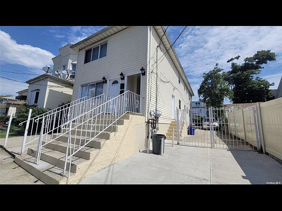 4th image of 10549 172nd St #2
