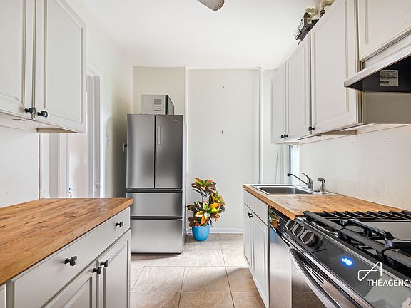 3rd image of 720 W 173rd St APT 25