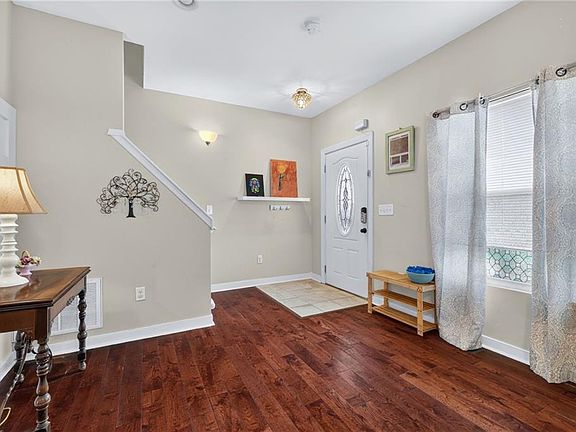 3rd image of 7801 Doris Dr