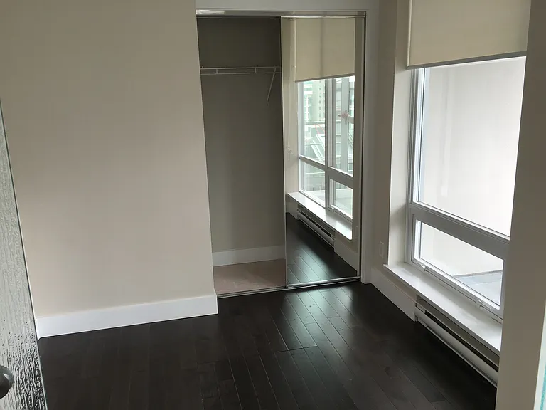 535 Smithe St #1007 — Photo 11