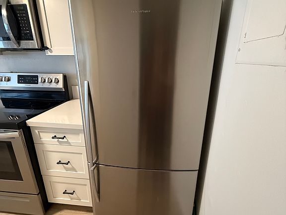 4th image of 2626 N Yardarm Ave