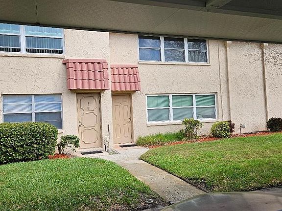 3rd image of 10035 63rd Ave N APT 6