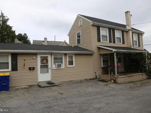 251-253 E Franklin St, New Holland, PA 17557