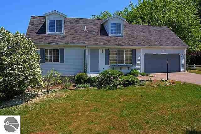 1st image of 10509 S Walnut Dr