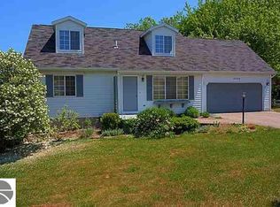 10509 S Walnut Dr, Traverse City, MI 49684