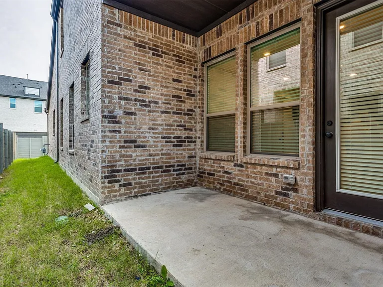 5411 Grand Ave — Photo 30