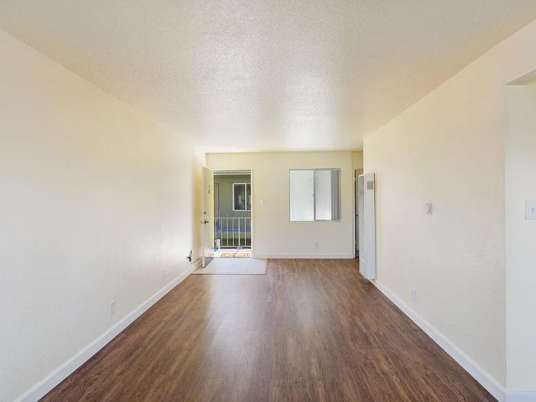 1615 Prince St #4 — Photo 4