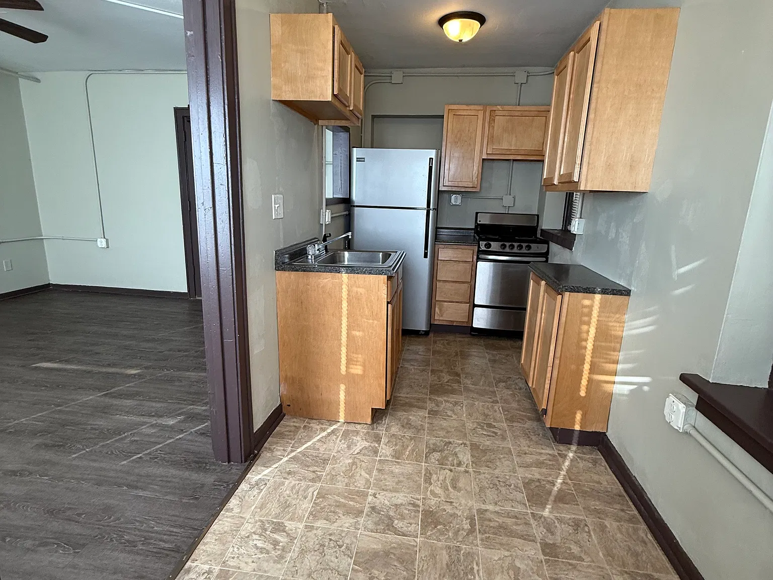 1 bed, 800 sqft, $695 — Photo 4