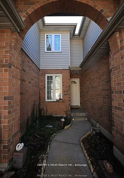 784 Gordon St #6 — Photo 2