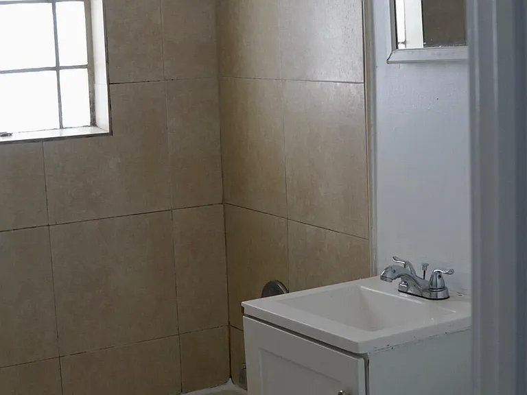 1307 Lucerne Ave #1 — Photo 11