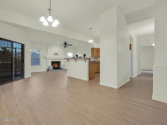 3rd image of 7667 E Park View Dr