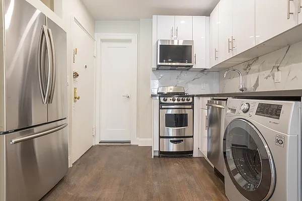 Rented by Tosh Marks Property Group | media 3