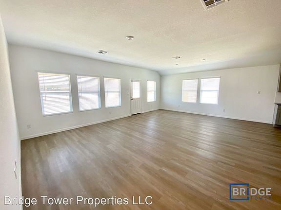 5th image of 2708 Coral Way