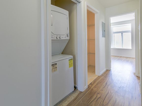 5th image of 6404 Ocean Ave S #B