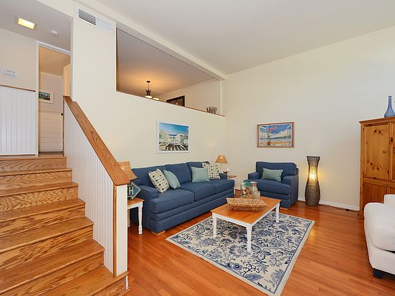 3rd image of 6121 Shoup Ave Unit 16