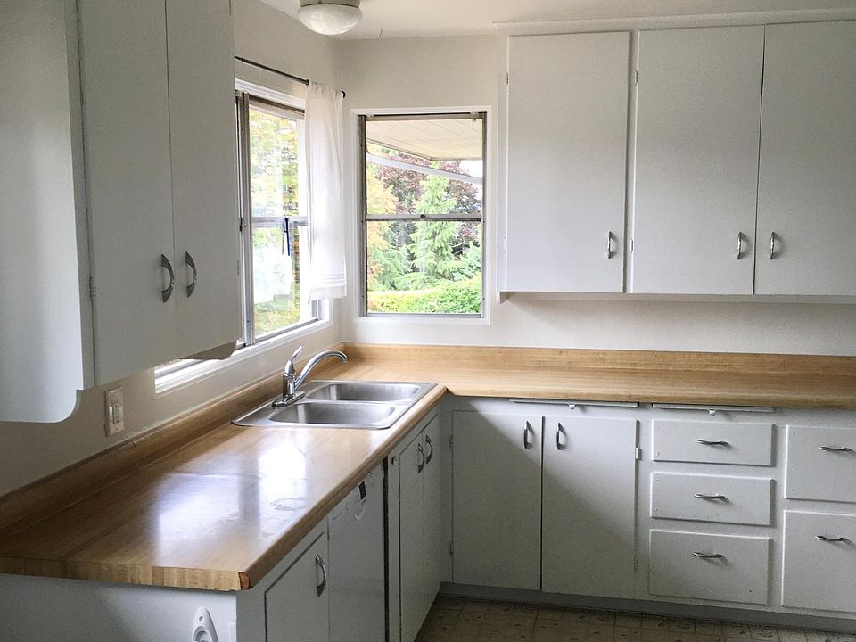 2nd image of 6518 SE 24th St