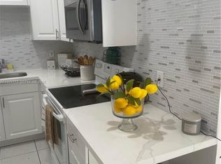 Park Place, Miami, FL 33186