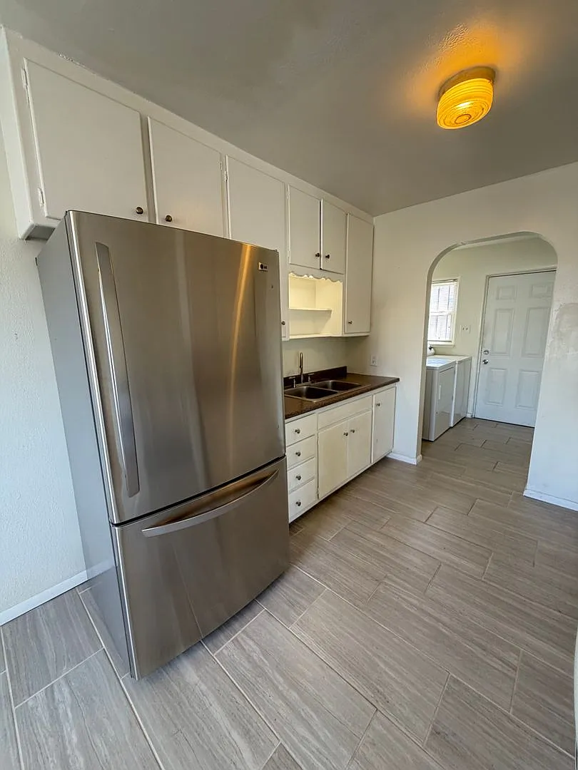 6104 Zuni Road SE — Photo 4