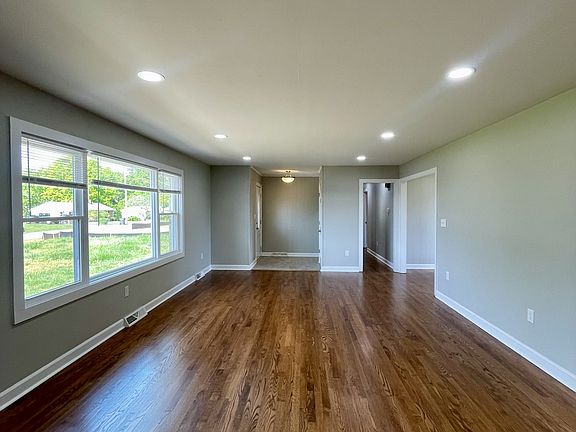 5th image of 63 Shelor Dr
