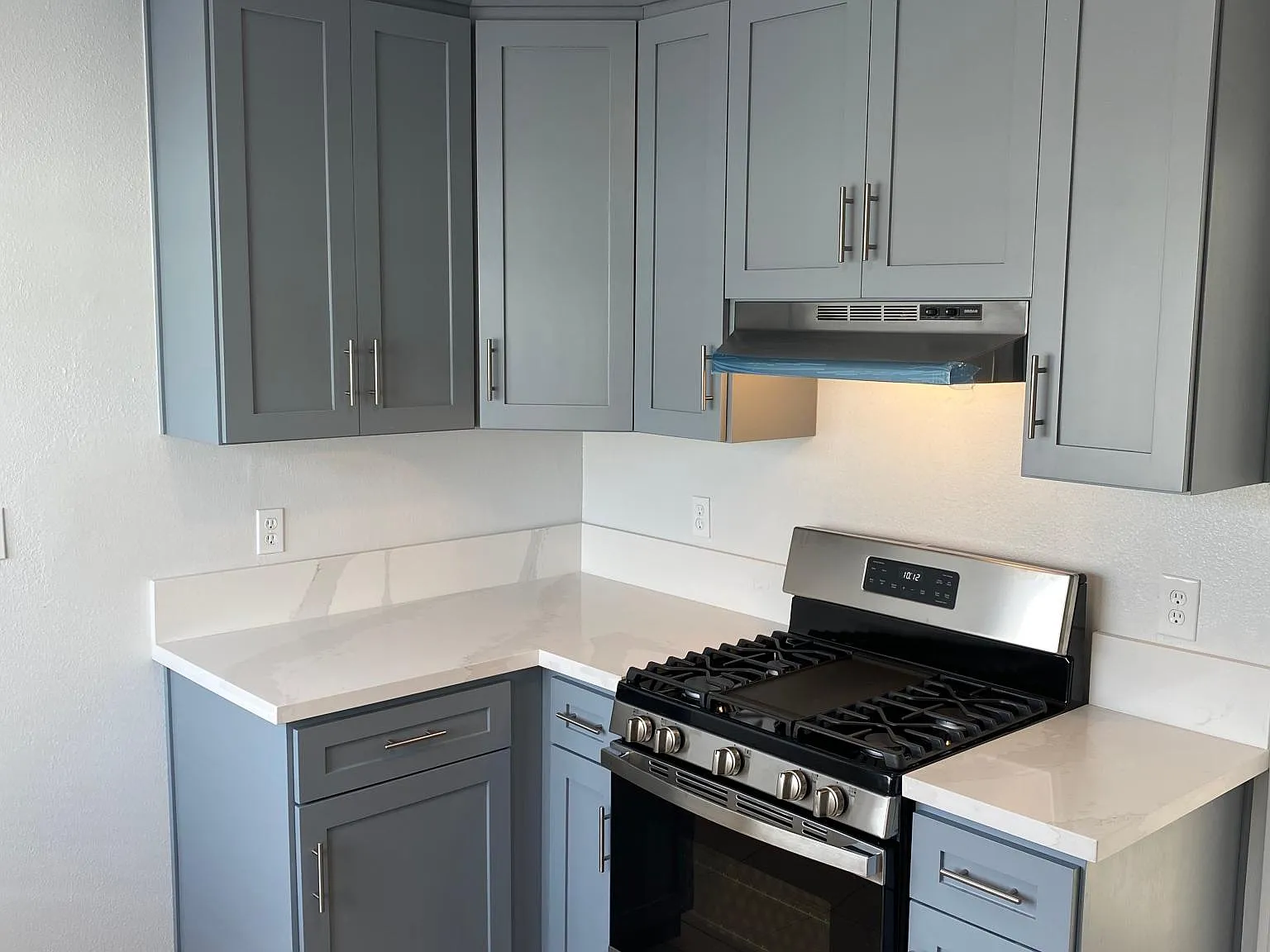 2 bed, 700 sqft, $2,695 — Photo 4