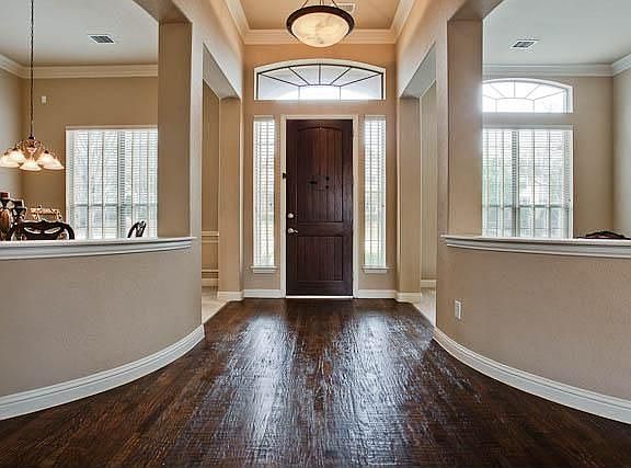 3rd image of 2309 All Saints Ln