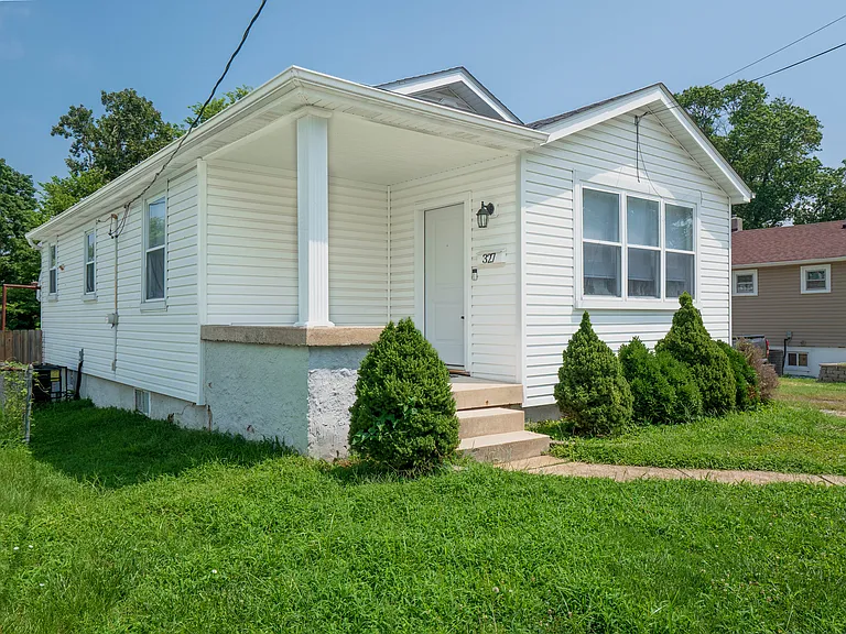 327 W Felton Ave — Photo 1