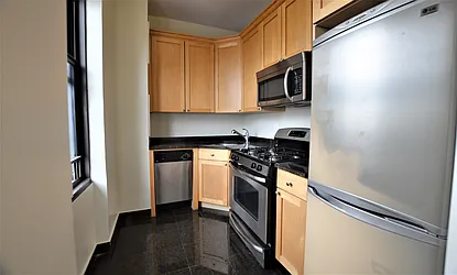 Rented by Manhattan Realty Group