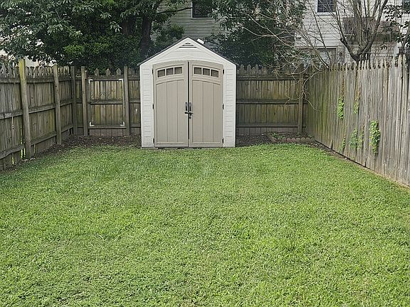 3rd image of 5327 Canterford Ln