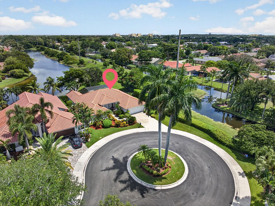 1st image of 709 Crystal Court