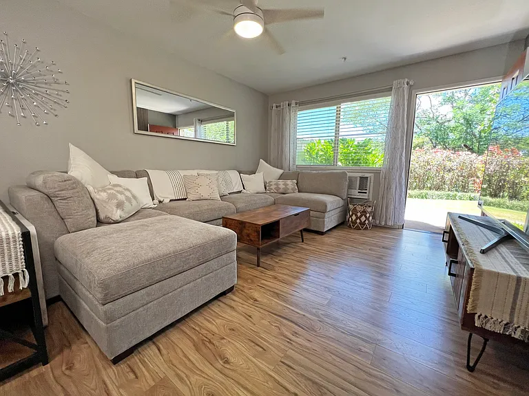 54 Kihalani St #1304 — Photo 2