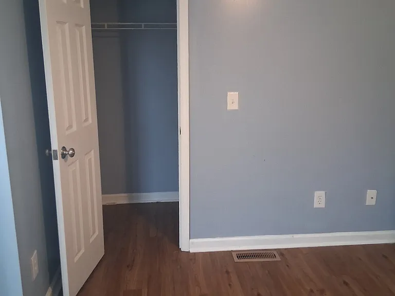 606 Independence Ct — Photo 12
