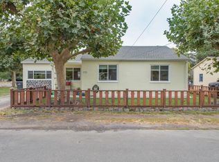 1136 Poppy Dr, Santa Rosa, CA 95404