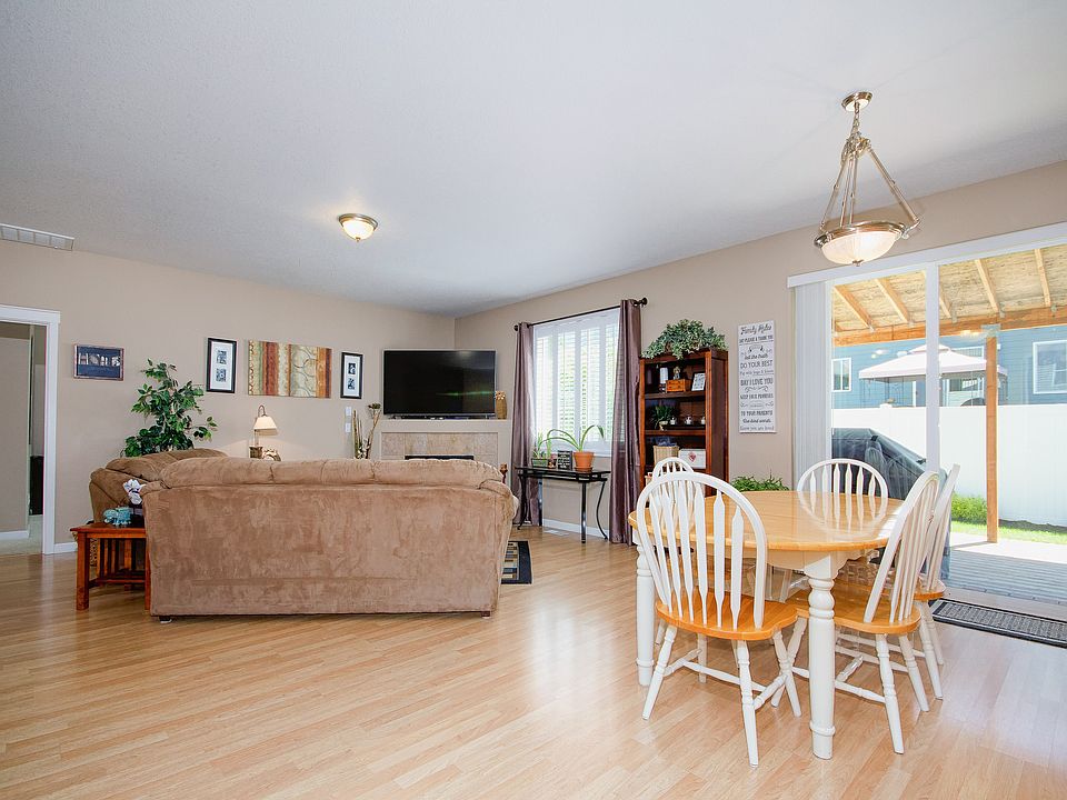 1st image of 2747 N Holladay Dr