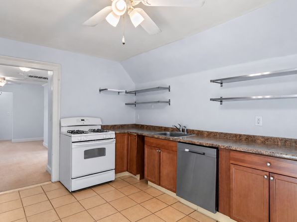 54 Anthony St #3