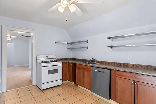 54 Anthony St Photo 1