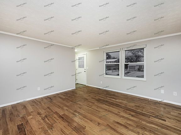 5th image of 10257 Chippenham Ct