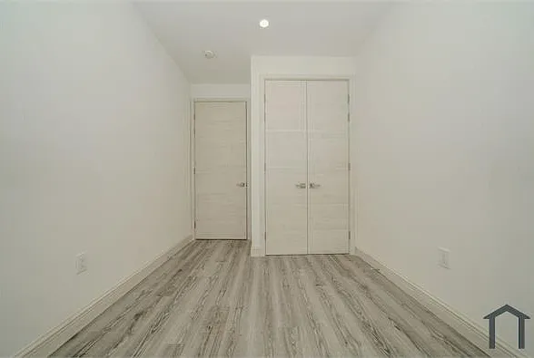 1046 E 213th St #2 — Photo 7