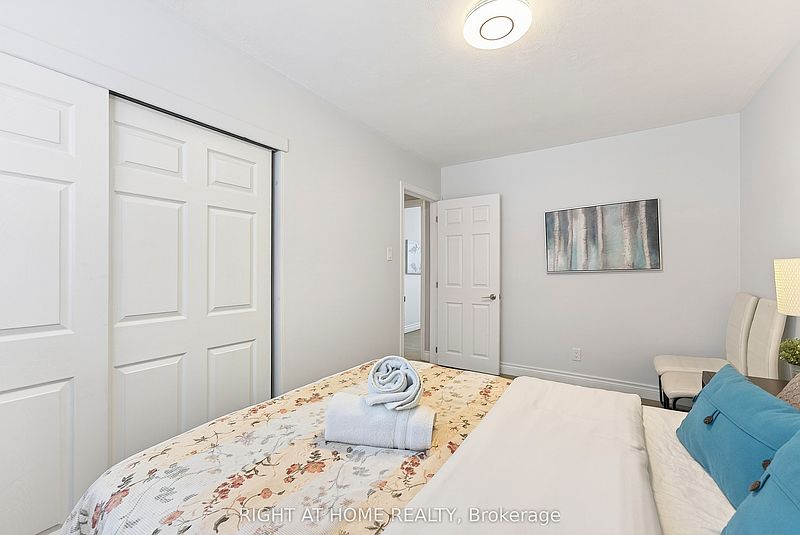 Ottawa House for rent - 4 Bedrooms — photo 17