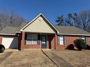 1001 Creekside Pl, Oxford, MS 38655