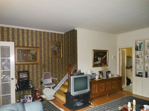 5th image of 6403 Alderton St
