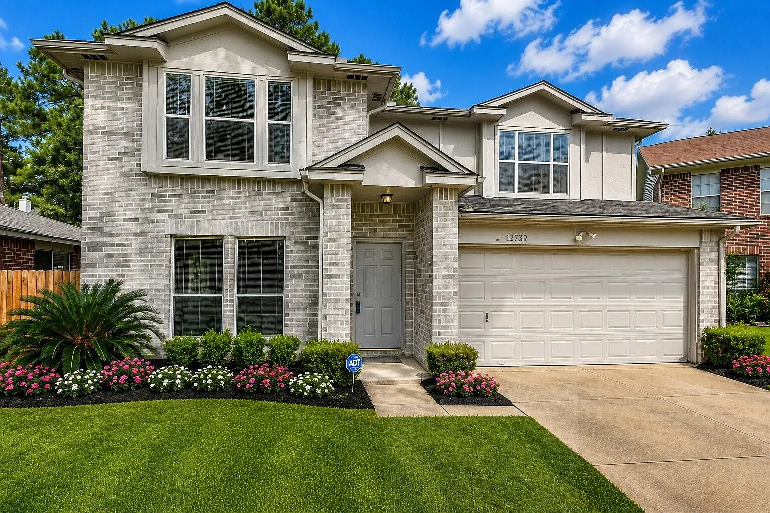 4 bed, 2.5 bath, 2417 sqft, $2,400 — Photo 4