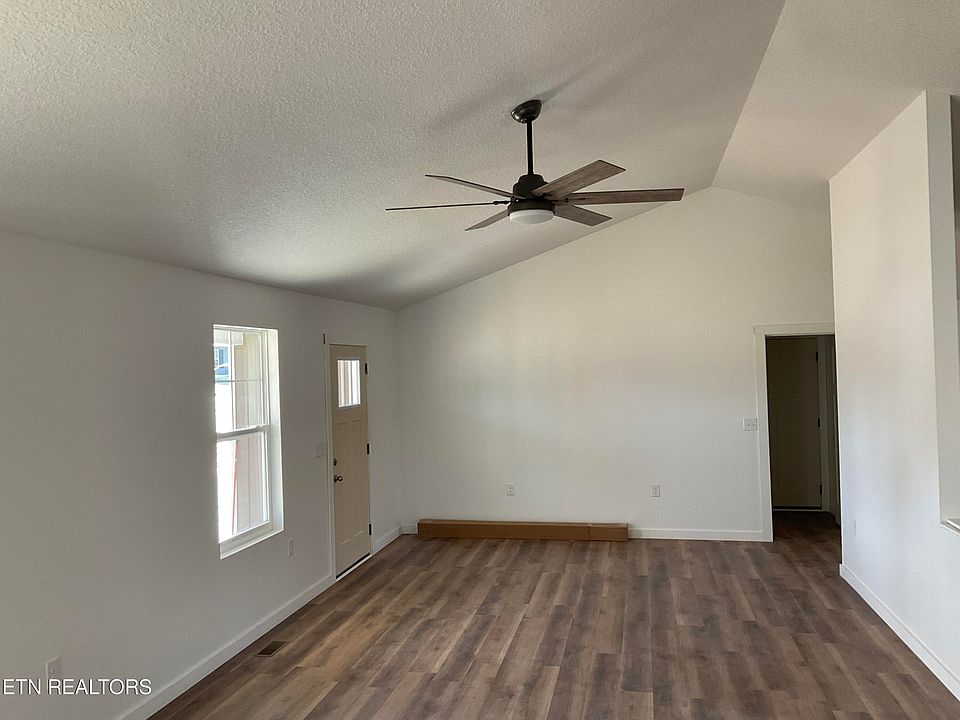 2nd image of 97 Sky View Meadow Dr