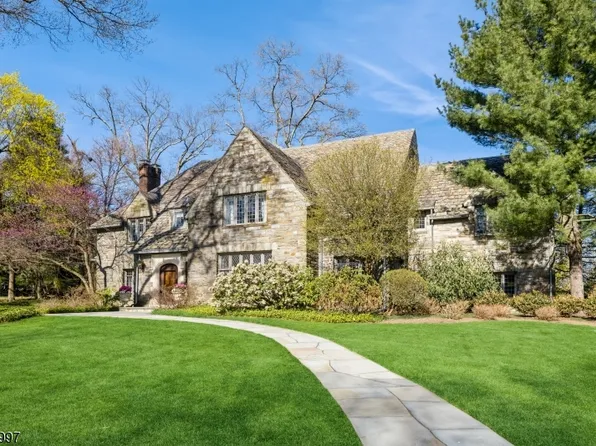 5 Beechtree Ln, Essex Fells Twp., NJ 07021