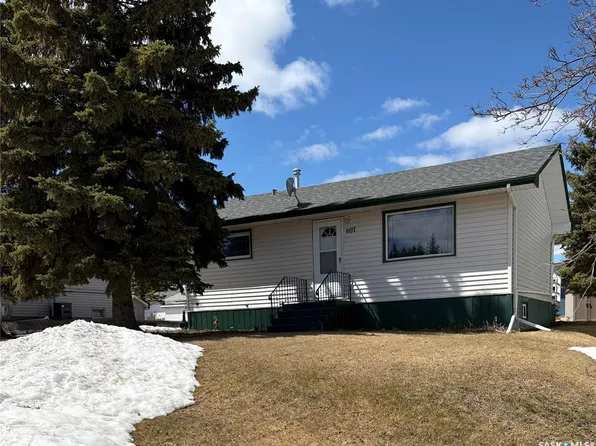 607 Hall STREET, Kelvington, SK S0A 1W0