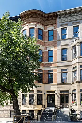 Sold by Compass | media 7